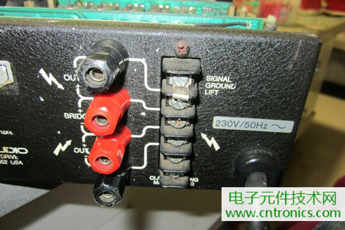 用料很給力！專業后級功放美國高峰FA1201拆解