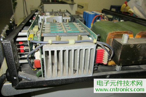 用料很給力！專業后級功放美國高峰FA1201拆解