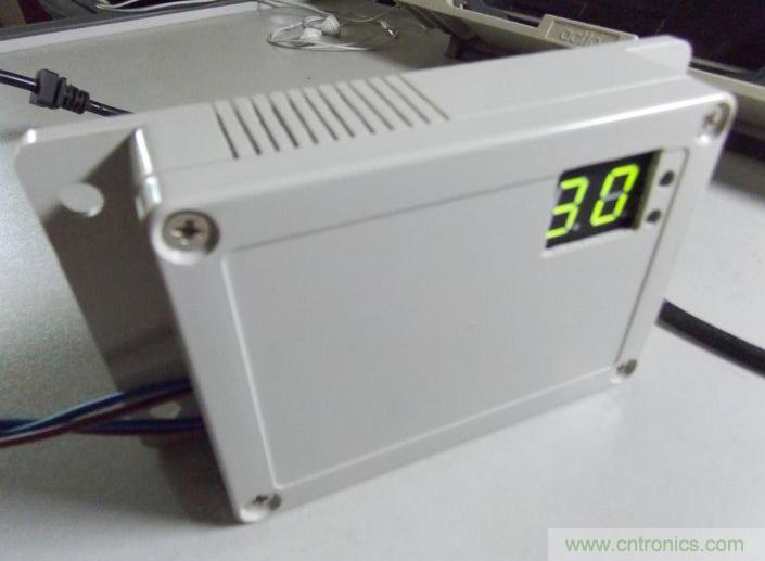 牛人全手工DIY:微電腦智能溫控市電開關(guān)