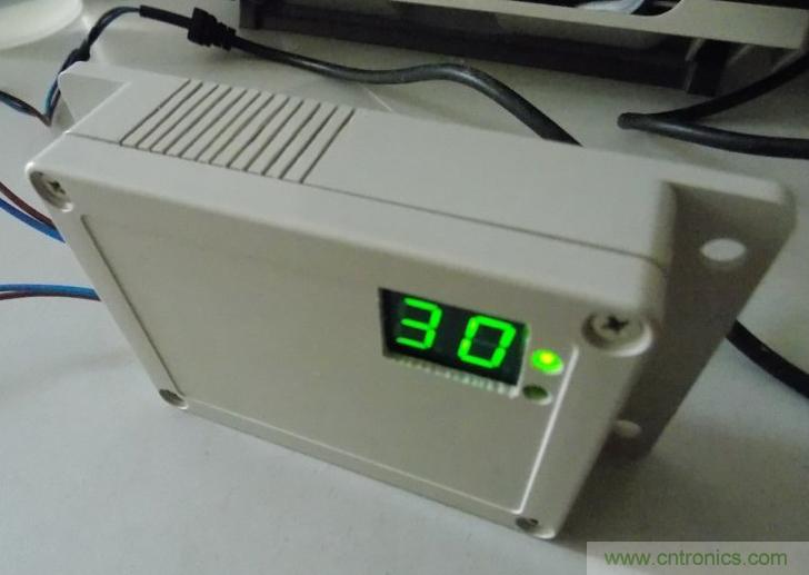 牛人全手工DIY:微電腦智能溫控市電開關(guān)