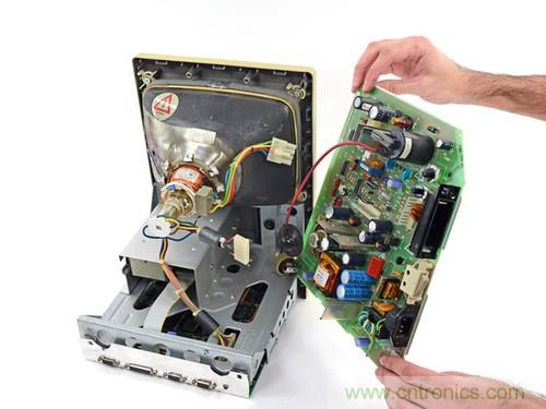 拆！古董級Macintosh 128K電腦