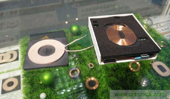 無線充電發(fā)端產(chǎn)品的演進(jìn)，厚度大大減小。發(fā)端產(chǎn)品已經(jīng)可以做到1.5mm厚度（整體厚度）前一代的產(chǎn)品大概在3.5mm。