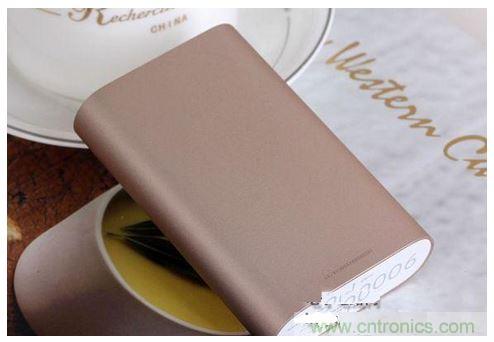 金屬殼更耐燃，價格偏貴