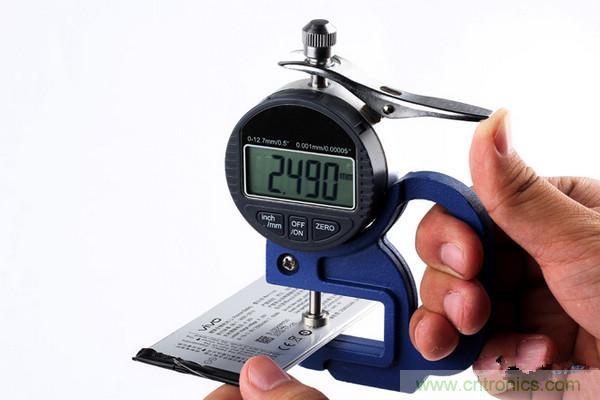 有圖有真相！暴拆VIVO X5 MAX,揭秘&ldquo;最薄之謎&rdquo;