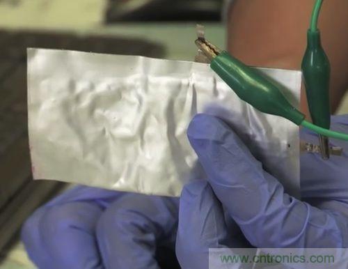 就是這么任性!柔性電池僅需1秒就充電完畢?