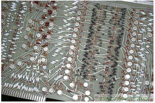 拆解也懷舊，讓人驚嘆的古董級可編程科學(xué)計算器 from 1966