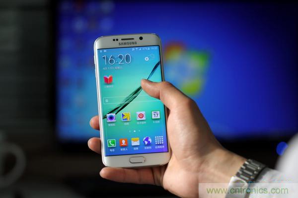 三星S6 Edge+拆解：比S6 Edge加在哪里？