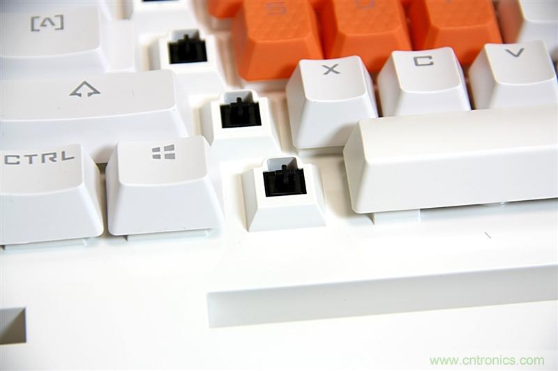 曾經的網吧統治者&mdash;雙飛燕血手幽靈機械鍵盤，真世界最快？