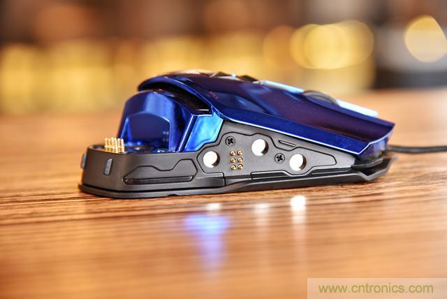 左手寫愛，右手寫他&mdash;&mdash;從此鍵盤鼠標不分家！