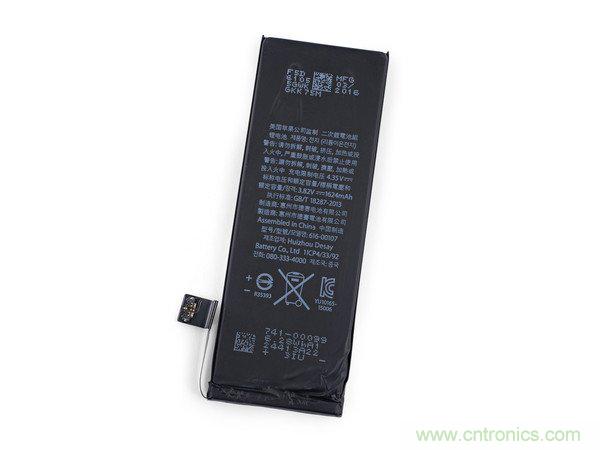 有什么地方沒有變？iPhone SE真機拆解