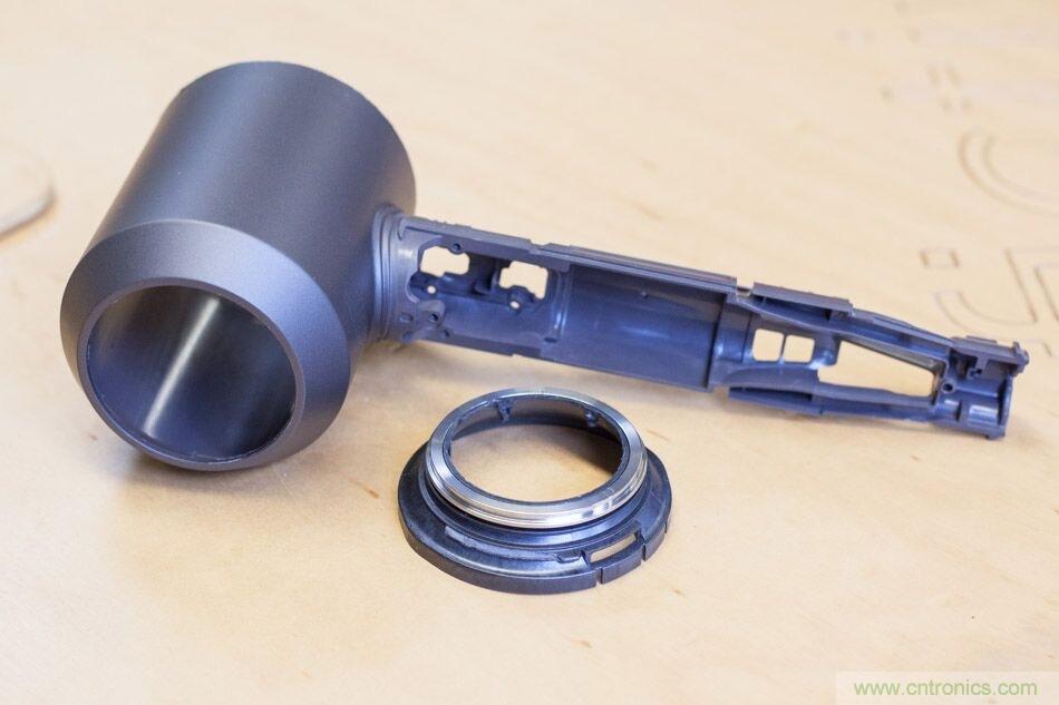 拆解戴森吹風(fēng)機：近三千元的價格貴在哪？