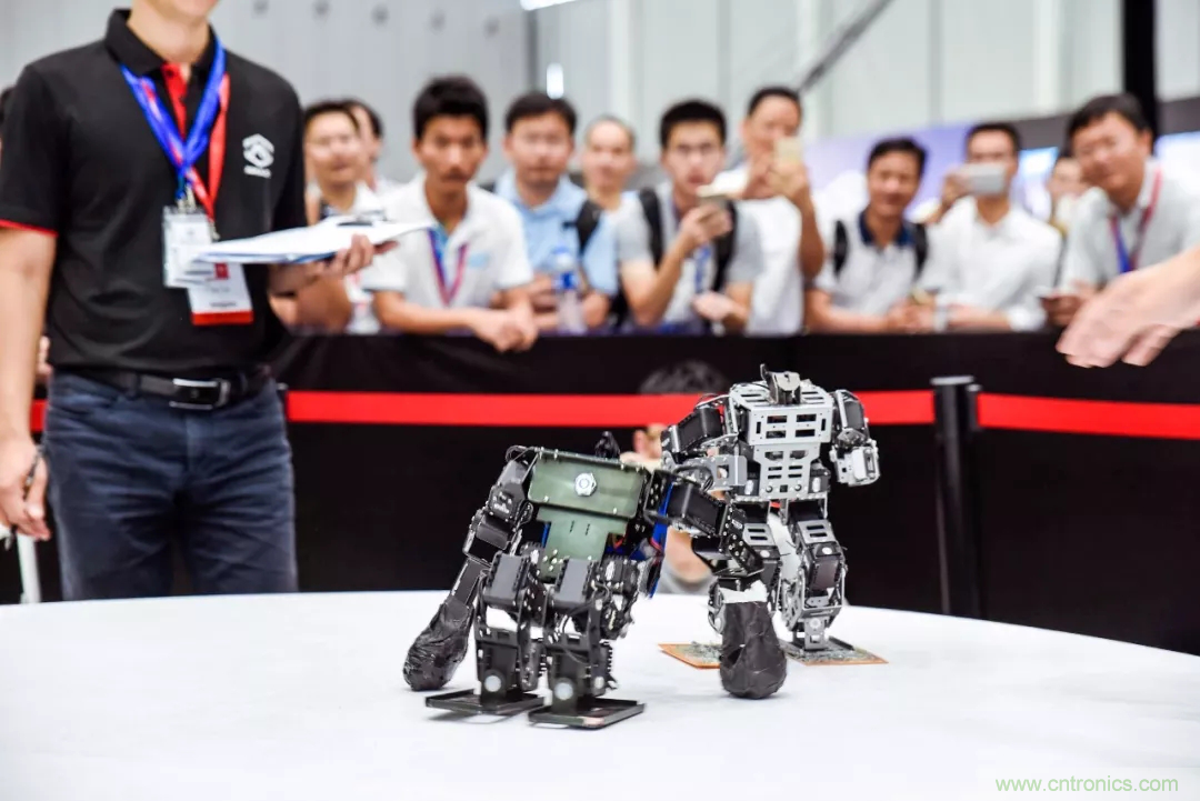 連續(xù)3年落戶順德！2018超燃機器人大賽等你來戰(zhàn)！