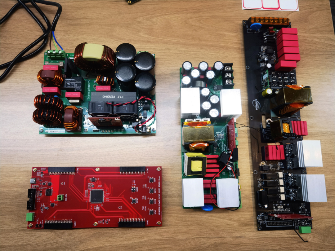 1600W雙路交錯新紀元：無橋圖騰柱TCM_PFC數字電源方案解析